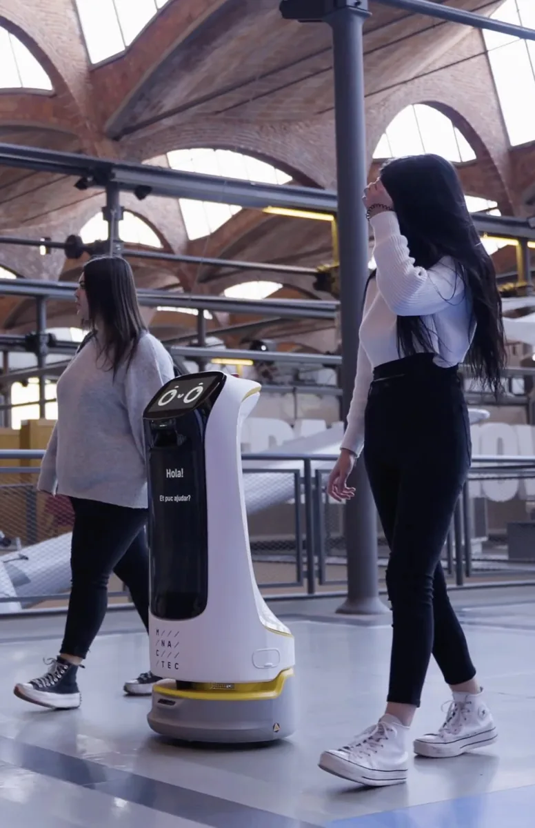 HolaBot by Pudu Robotics